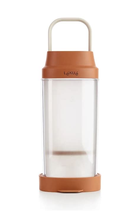 Ingrediencie na výrobu domáceho mandľového mlieka