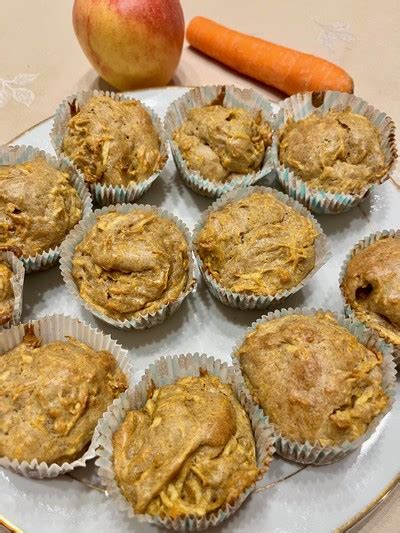 Mini muffiny z mrkvy a jabĺk