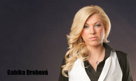 Gabika Drobová s krstnými dcérami