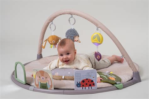 Hracie lehátko s hrazdou