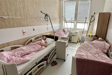 Personál gynekologicko-pôrodníckeho oddelenia v Revúcej