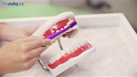 Obrázok znázorňujúci správne čistenie a sterilizáciu cumlíka