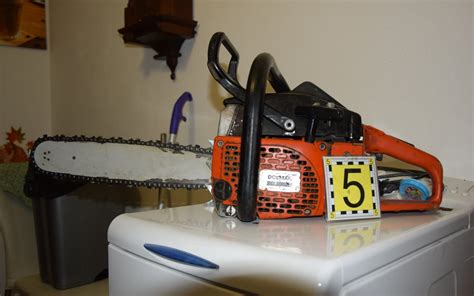 Pôrodná scéna z hororového filmu