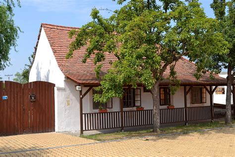 Rodný dom Martina Benku v Kostolišti