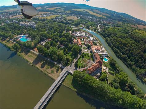 Mapa Piešťan s vyznačenými plaveckými centrami