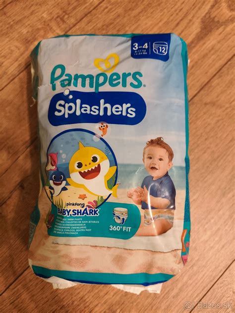 Ilustrácia bábätka v plienkach na plávanie Pampers Splashers pri bazéne