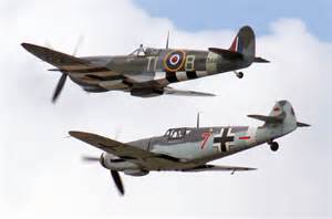 Ilustrácia lietadiel Spitfire a Messerschmitt