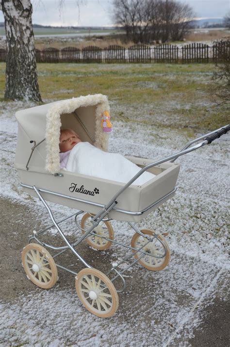 Retro kočík pre bábiky