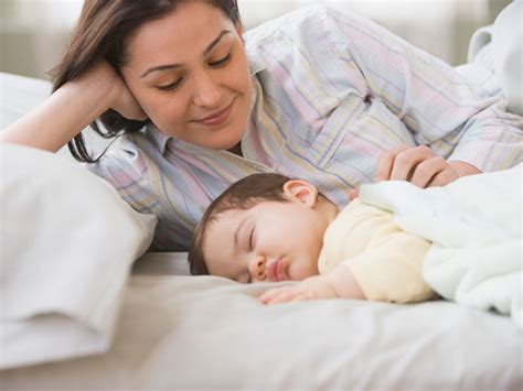 Ilustrácia matky s novorodencom