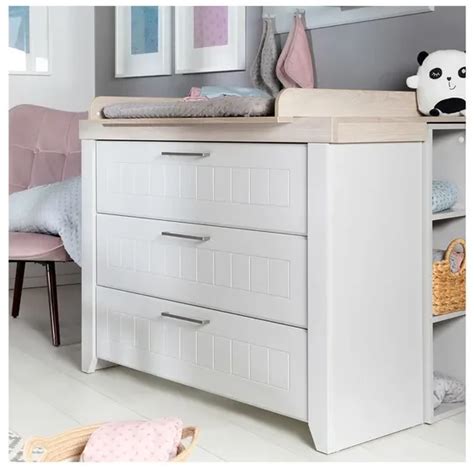 Prebaľovacia komoda v interiéri