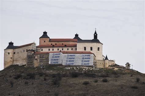 Krásna Hôrka - obnova hradu