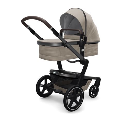 Luxusný kočík JOOLZ Day+ v elegantnej farbe