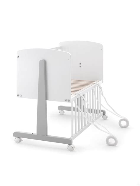 Schéma pripevnenia prístavnej postieľky k manželskej posteli