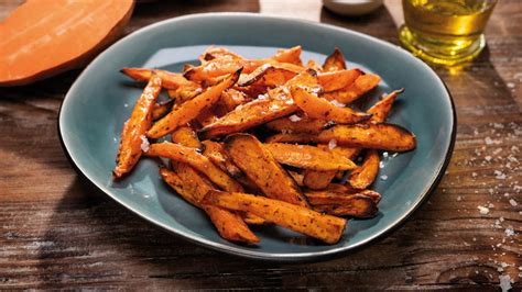 farebné batátové hranolky