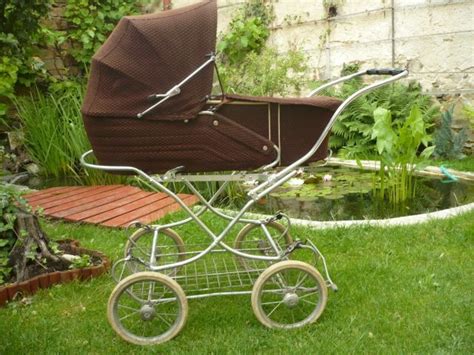 Pôvodný retro kočík značky Liberta