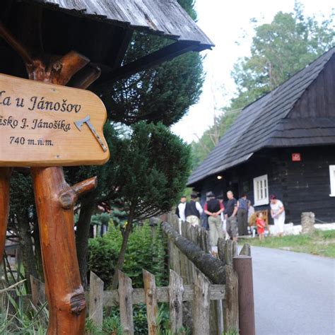 Pamätná tabuľa Juraja Jánošíka v Terchovej