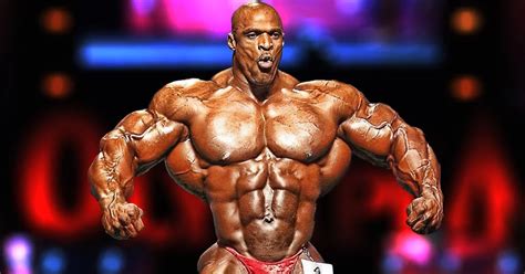 Ronnie Coleman s trofejou Mr. Olympia