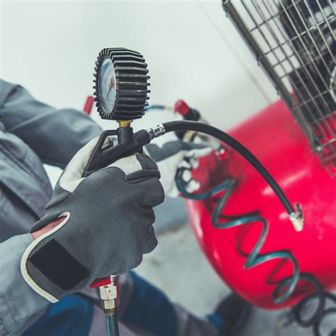 Rôzne typy ručných odsávačiek oleja