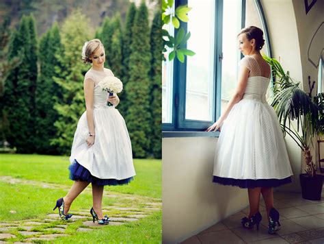 ženy vyberajú šaty