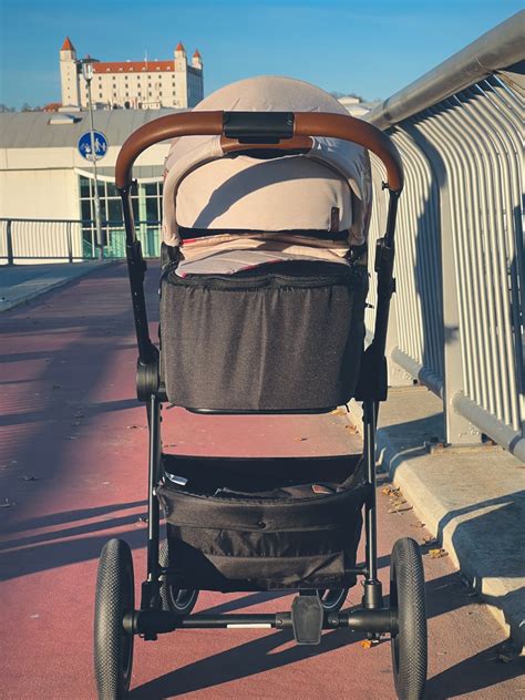 Mechanizmus skladania kočíka Caretero Frii
