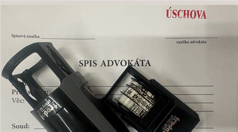 Ilustrácia advokáta a klienta