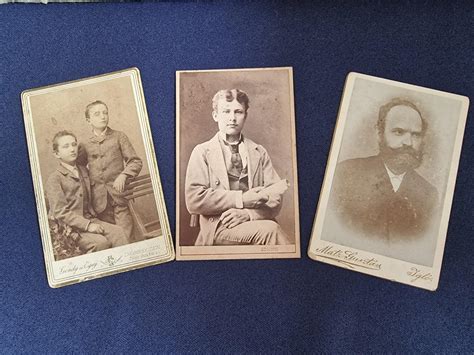 Rodinná fotografia z obdobia prelomu 19. a 20. storočia.
