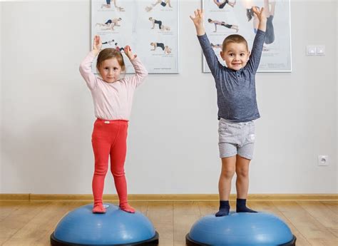 Rehabilitačné cvičenia s deťmi