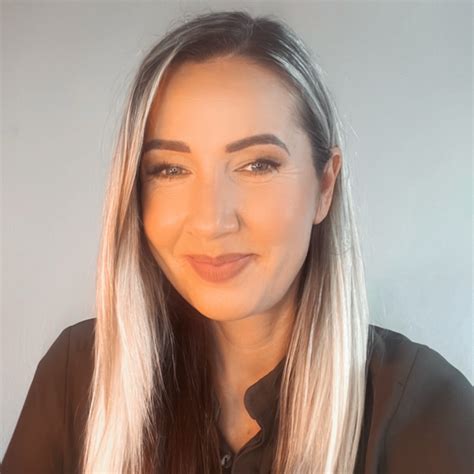 Ilustrácia dojčaťa s rôznymi potrebami ako hlad, bolesť, únava.