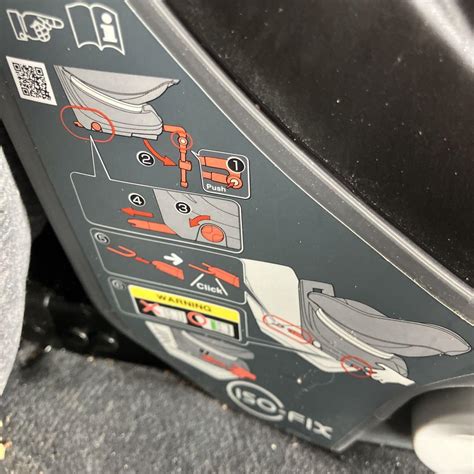Detail držiaka ISOFIX po inštalácii