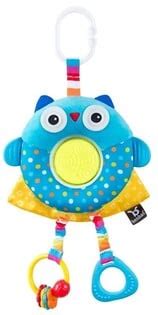 farebné závesné hračky na kočíku