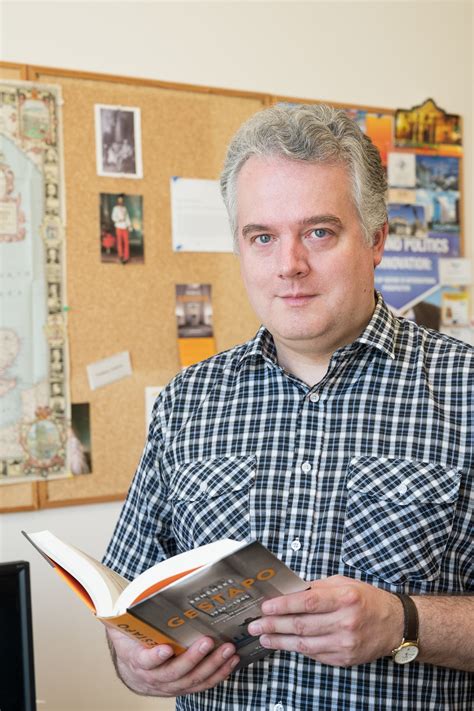 Vladimír Černý v kostýme lekára