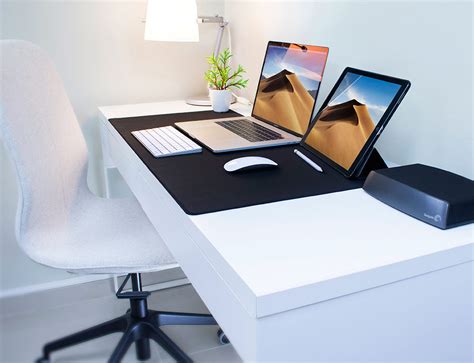 Ilustrácia zabudovanej odsávačky prachu v pracovnom stole