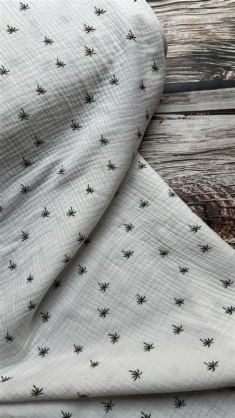 Rozmanitosť materiálov zavinovačiek: mušelín, bavlna, minky