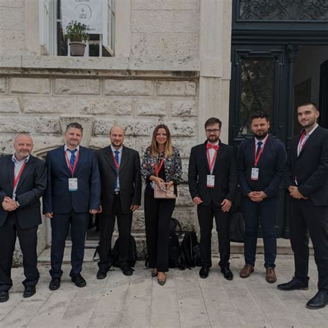 Študenti na medzinárodnej vedeckej konferencii