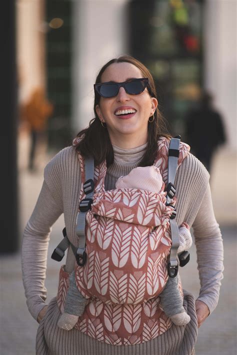 rôzne typy šatiek na nosenie detí