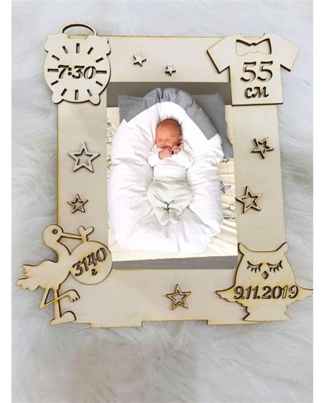 Drevený rámček na fotku novorodenca