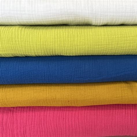 detaily látky mušelín