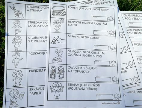 Ilustrácia dieťaťa s motivačným kalendárom na stene