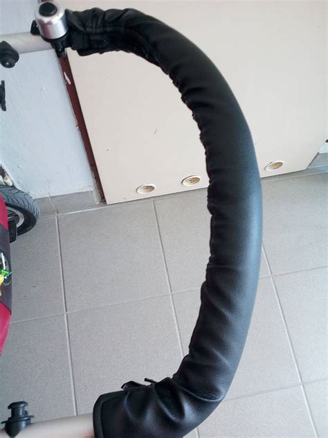 Kožený poťah na madlo kočíka
