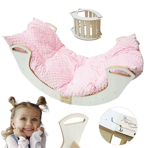 Dieťa s vankúšom pre bezpečnejšie sedenie