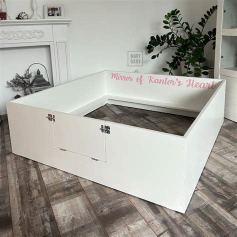 fena pripravujúca pôrodný box