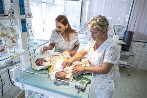 Anatomické zvláštnosti pri prebaľovaní chlapcov a dievčat