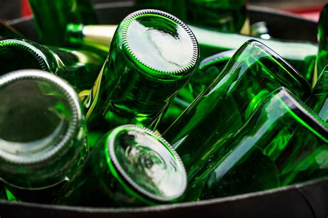 Materiály sklenených fliaš