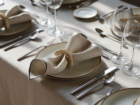 detský výtvor na stole