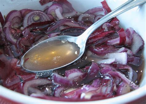 Ilustrácia prípravy cibuľového sirupu