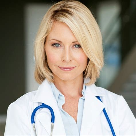 Rodina dodržiavajúca večernú rutinu pred spaním