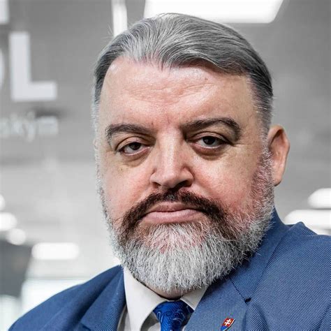 Ilustrácia rodiča, ktorý si berie oddychovú pauzu od plačúceho dieťaťa