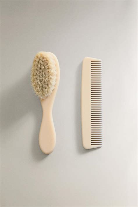 Ilustrácia jemného hrebeňa pre bábätko