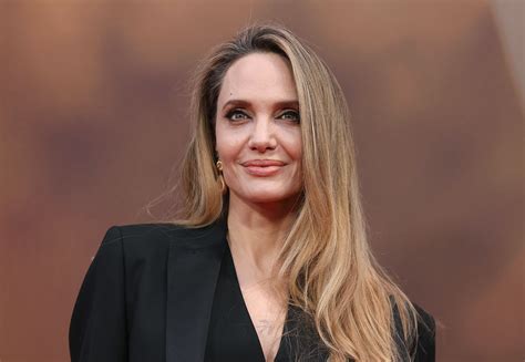 Angelina Jolie cvičenie