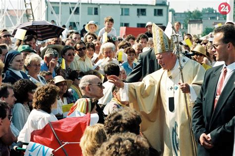 Ján Pavol II. počas návštevy Slovenska